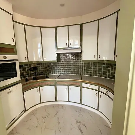 4 Couchages Vue Parc Continental Apartment *